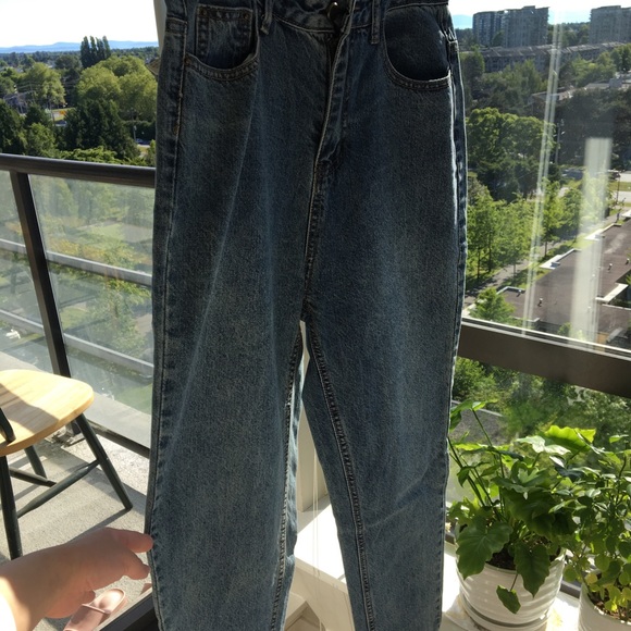 High-waist Ankle Jeans - Picture 1 of 16